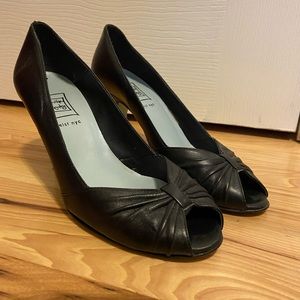 Black Cynthia Rowley Heels Geist NYC Size 7.5